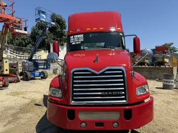 Mack pinnacle 2017