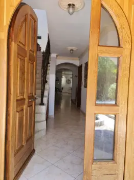 Villa de 5 habitaciones en venta en juan dolió.