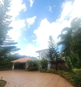 Villa de 7 habitaciones en venta en juan dolió.