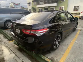Toyota camry se 2020