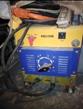 Vendo máquina de soldar.