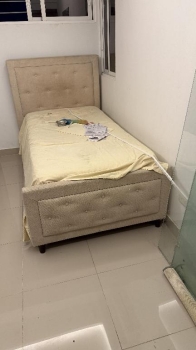Se vende cama twin sin colchon