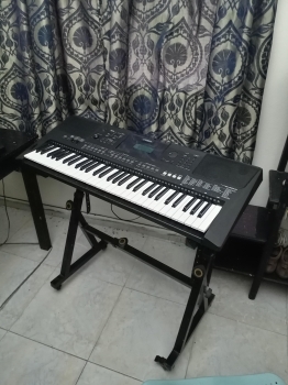 Piano yamaha psr e463