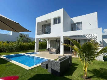 Vendo villa en playa nueva romana.