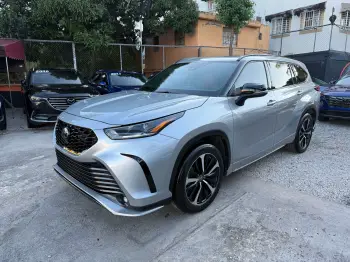 Toyota highlander xse 2021