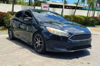 Ford focus se hatchback full 16
