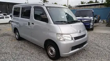 Vendo toyota town ace 2019 inicial 200000 financiamiento disponible