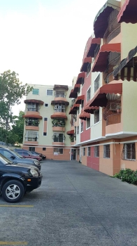 Alquilo apartamento en alma rosa ii.