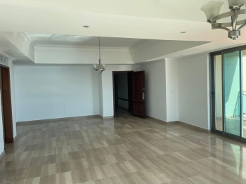 Apartamento en venta en el malecón.