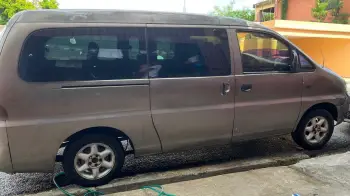Hyundai starex año 2000 - negociable