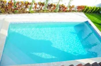 En venta villa 5 habitaciones con piscina