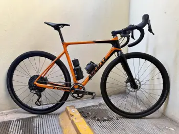 Bicicleta giant gravel