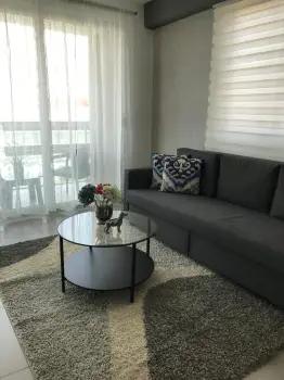 1 habitacion en serralles vendo con muebles incluidos