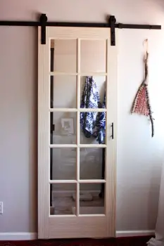 Puerta deslizante decorativa