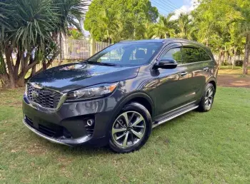 Kia sorento 2019 ex sport  3 filas de asientos  clean carfax . Óptimas