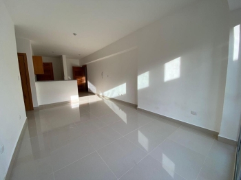 Apartamento de 3 habitaciones en venta en la zona universitaria.