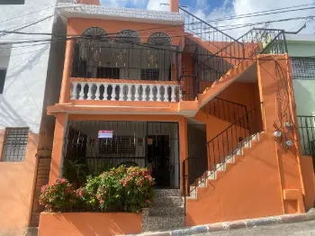 Venta de 3 casas 1ra. planta y 2da. planta. las palmas de herrera.