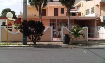 Se vende casa de 2 niveles en el millón