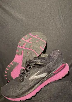 Brooks adrenalina gts 2 en monseñor nouel