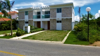 Vendo hermosa villa marina azul en playa nueva romana