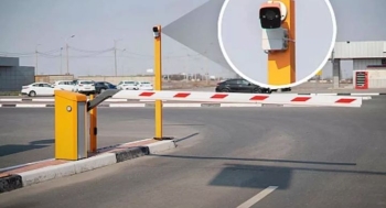 Barrera de paso y acceso vehicular