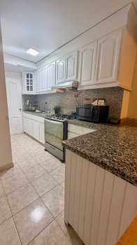 Apartamento de 3 habitaciones en venta en la av. independencia.
