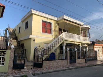 Casa grande y dos apartamentos en nagua título deslindado