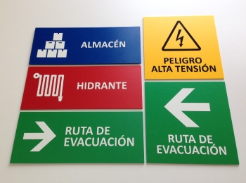 Diseño e instalación de letreros