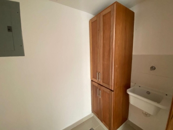 Vendo apartamento en la zona universitaria.