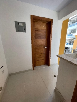 Apartamento de 3 habitaciones en venta en vista hermosa.