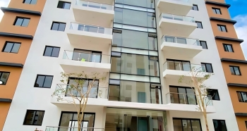 ???? alquiler de apartamento con patio – los Álamos santiago
