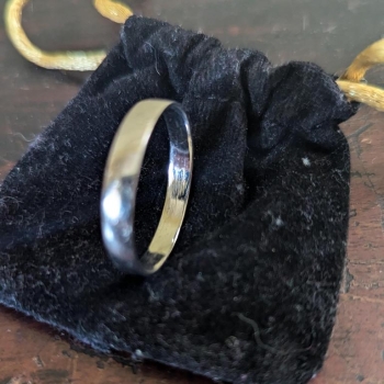 Anillo de oro blanco de 14 kilates en santo domingo dn