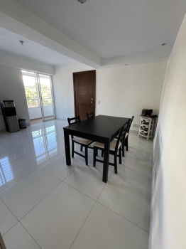 Apartamento en venta en la av. independencia.