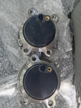 Piña trasera para ford escape se 2wd 2020 -2024 oem