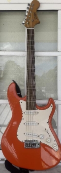 Guitarra eléctrica d’andres  en monseñor nouel