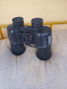 Binoculares   dela    marca    bushnell