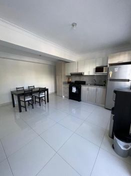 Apartamento de 2 habitaciones en venta en la av. independencia.