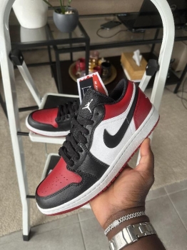 Tenis teni nike air jordan retro 1 low bred toe original originales
