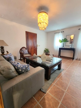 Villa de 4 habitaciones en venta en juan dolió.