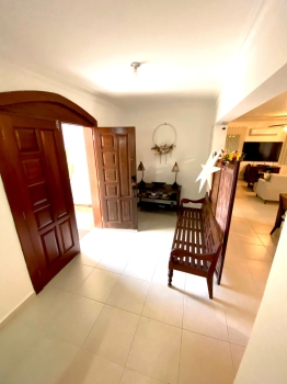 Villa de 4 habitaciones en venta en juan dolió.
