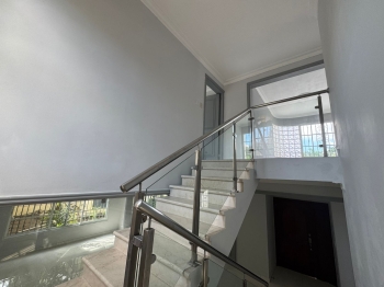 Se vende casa en viejo arroyo hondo en residencial cerrado con garita