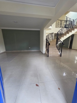 Casa en venta en la av. independencia.
