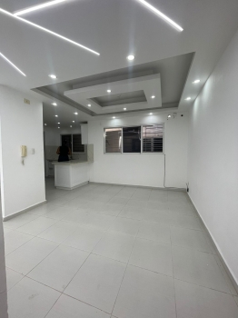 Apartamento en venta en la av. charles de gaulle.