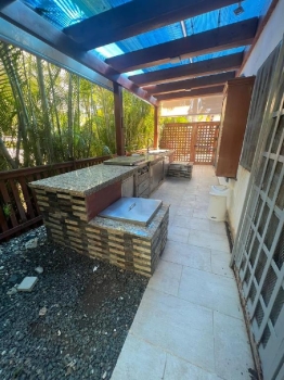 Villa de 5 habitaciones en venta en juan dolió.
