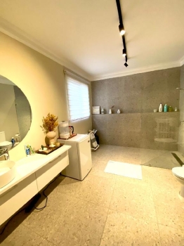 Villa de 4 habitaciones en venta en juan dolió.