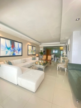 Se vende apto. con excelente metraje y distribución en el millon