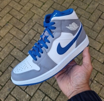 Tenis sneakers nike air jordan 1 mid true blue original 2k26