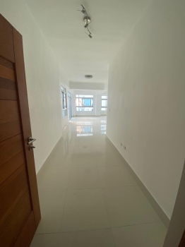 Alquiler de amplio apartamento en bella vista
