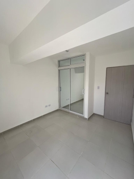 Apartamento en venta en los 3 ojos.