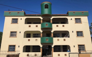 Venta de edificio de 6 apartamentos en la romana a 3 minutos de la pla
